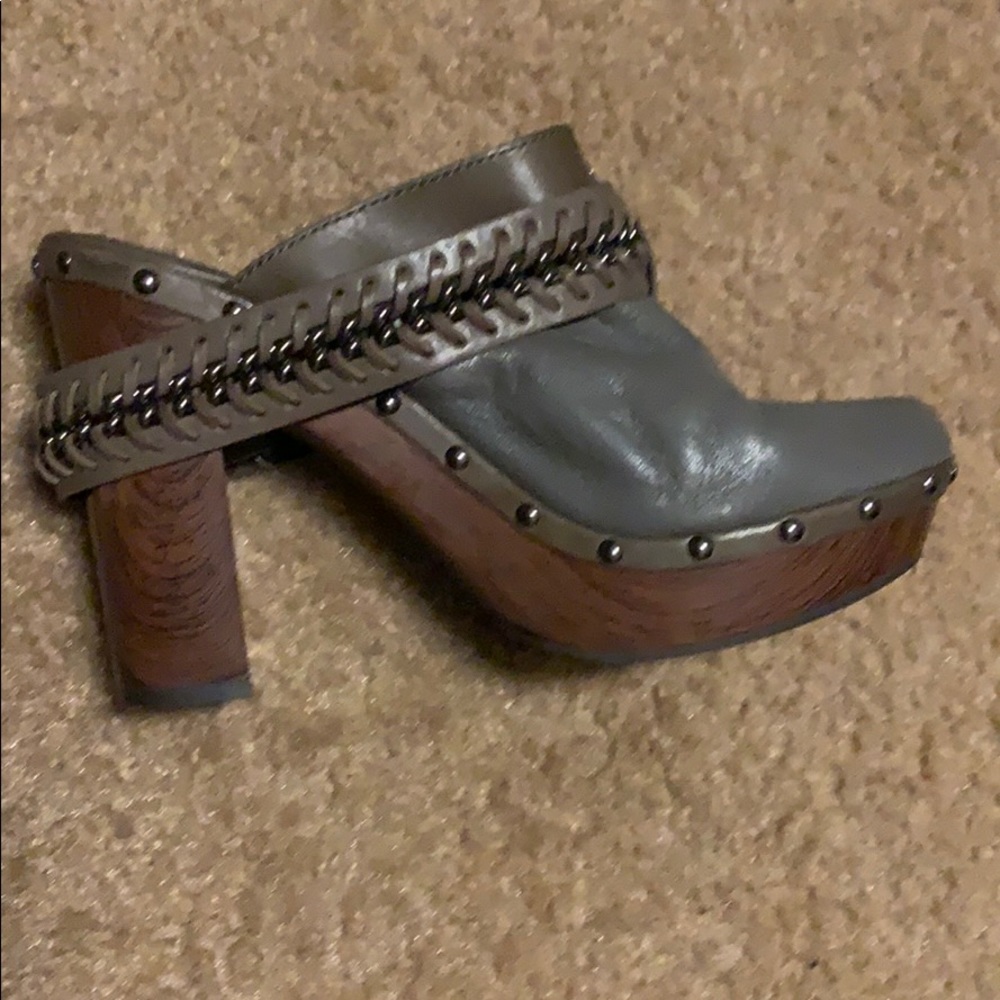 Clogs - Picture 4 of 8